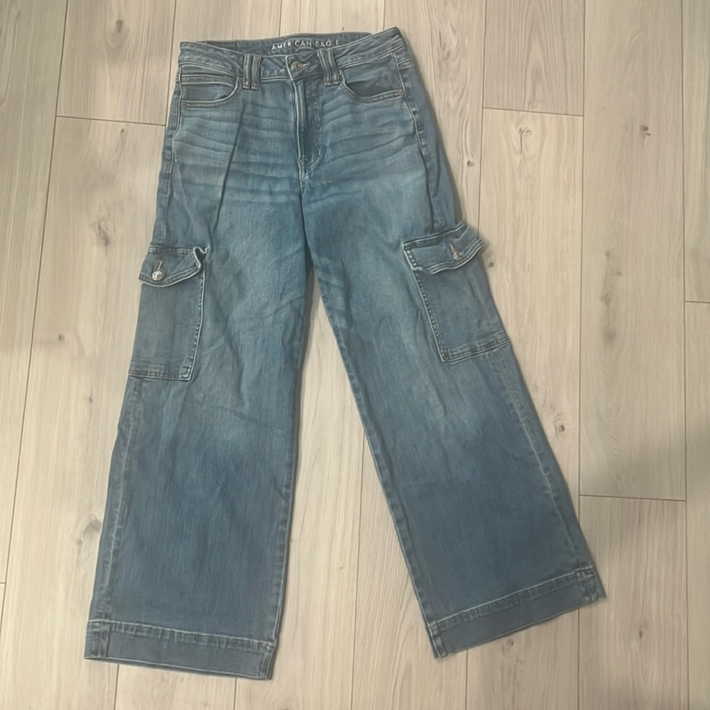 AMERICAN EAGLE SUPER HIGHWAISTED BAGGY WIDE LEG JEANS 💙Size 6 short